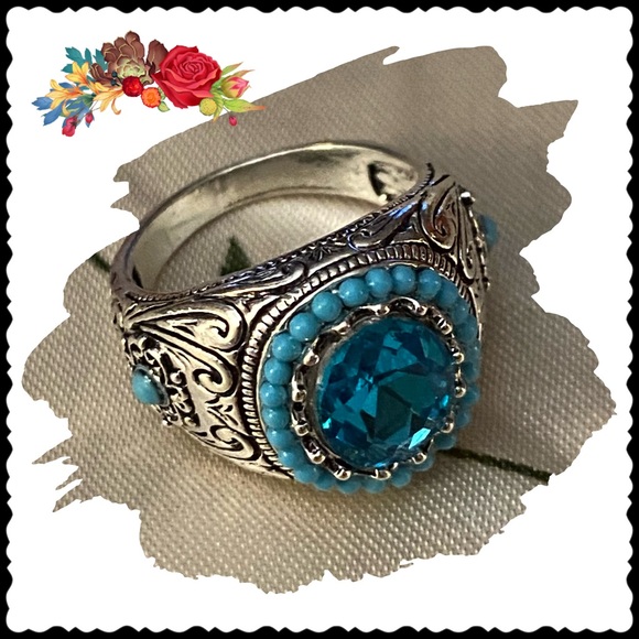 Gorgeous Turquoise & Silvertone Ring Size 7 - Picture 2 of 5